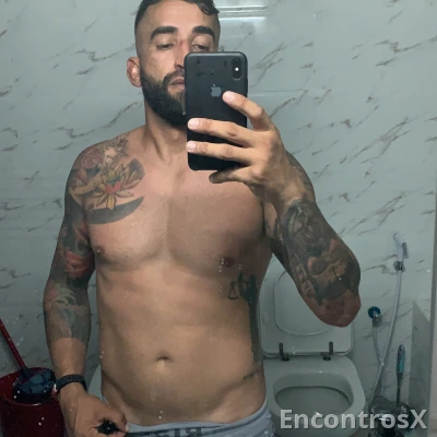 Acompanhante discreto e charmoso