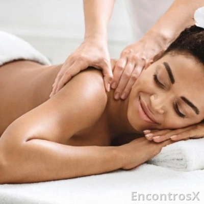 Homem faz massagens ao domicílio GRÁTIS