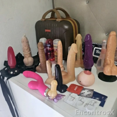 Morena novidade buceta de alicate
