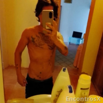Rapaz simpático disponível para mulheres com vontade