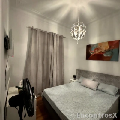 Quartos disponíveis 24 horas . 200 euros semanal 35 diária