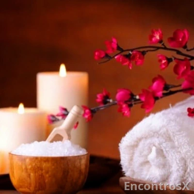 RECRUTA-SE MASSAGISTA  PARA SPA
