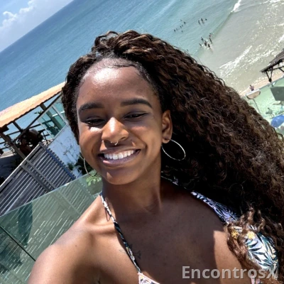 Preta magra, cheia de tesao