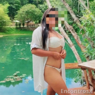 Moreninha carinhosa gostosa