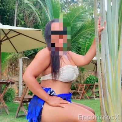 Moreninha carinhosa gostosa