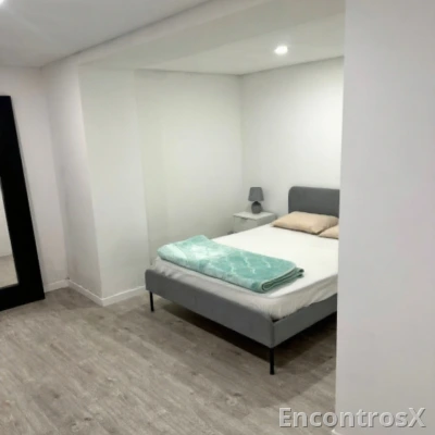 ALUGO QUARTO PARA MENINAS TRABALHAR