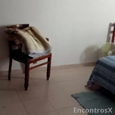 Arrendo 2 quartos a  semana 350e a semana cada quarto