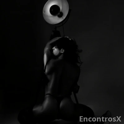 Nicolly_Cross