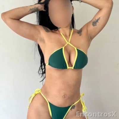 Morena deslumbrante