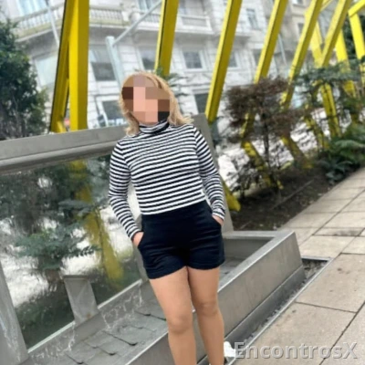 Loira carinhosa em Valença do Minho