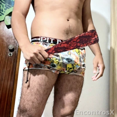 Henrique – Brasileiro moreno, dominante e discreto.