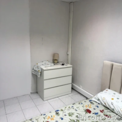 alugo quarto semanal