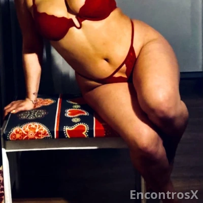Lara novinha muito gulosa com vontade de dar prazer