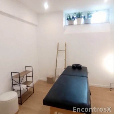 Vaga massagista, possibilidade ganhos +2.000€ por mês.