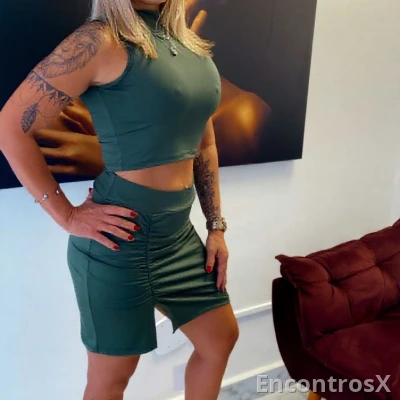 Loirinha deliciosa cheia de tesão