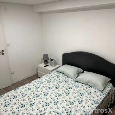 ALUGO QUARTO SEMANA OU DIARIA AMADORA