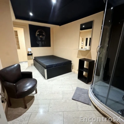 Alugo quartos