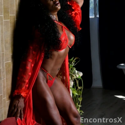 MORENA da punheta guiada e squirting