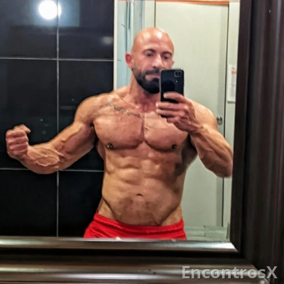 O que procuras eu tenho!