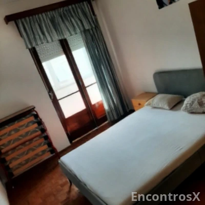 QUARTOS EM ALVERCA