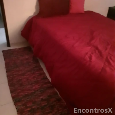 Arrendo 2 quartos a semana 700e 2 quartos a semana 350e cada