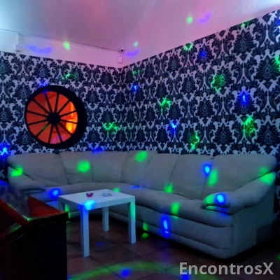 Colaboradoras para bar nocturno