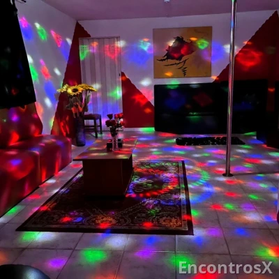 Bar com quartos disponíveis