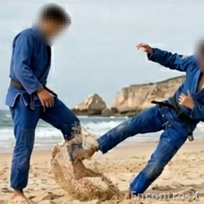 Lutadores reais de Jiu-Jitsu em viagem passando pela cidade.