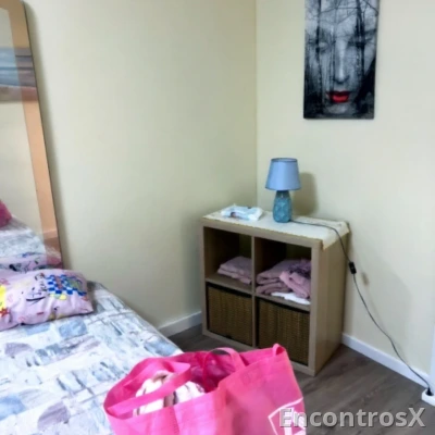 Alugo quartos a meninas