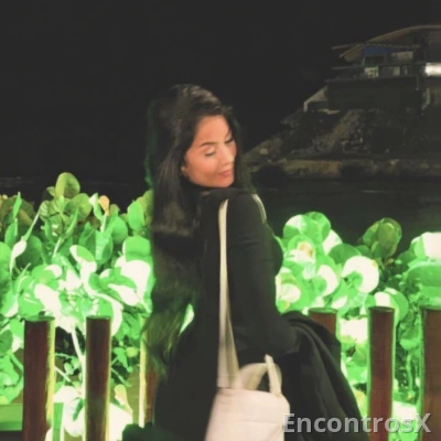 ?PUTA GULOSA QUERO TIRA DO O TEU LEITE ?