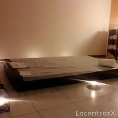 Massagista feminina para massagens sensuais