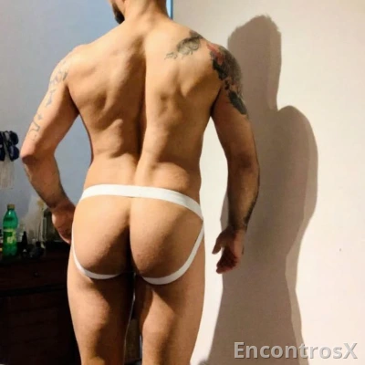 SIGILO TOTAL. RAPAZ BONITO E TESUDO