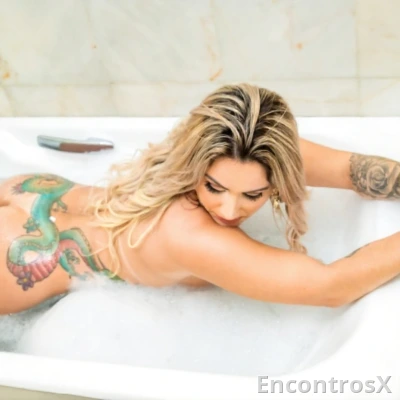 Priscila loira de luxo e seu namorado brasileiro Tesudo!!
