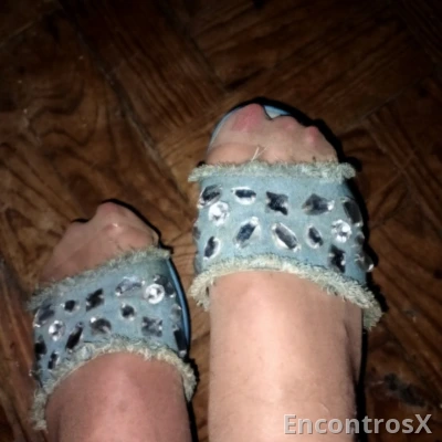 Crossdresser atende