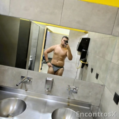 Rapaz doce e meigo, mas com uma sede enorme por sexo
