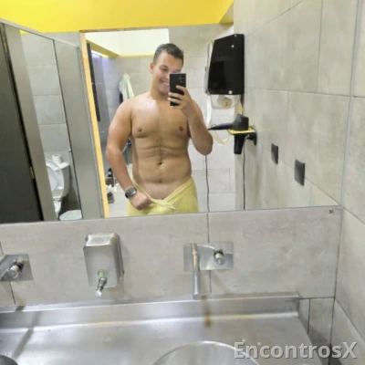 Rapaz doce e meigo, mas com uma sede enorme por sexo