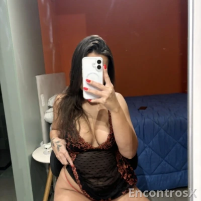 BRASILEIRINHA QUENTE A SUA ESPERA AMOR- REALIZO FETICHES