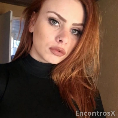 Ruiva natural, peito grande e bundão