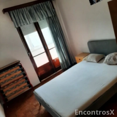 QUARTOS EM ALVERCA