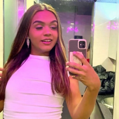 Trans brasileira novinha